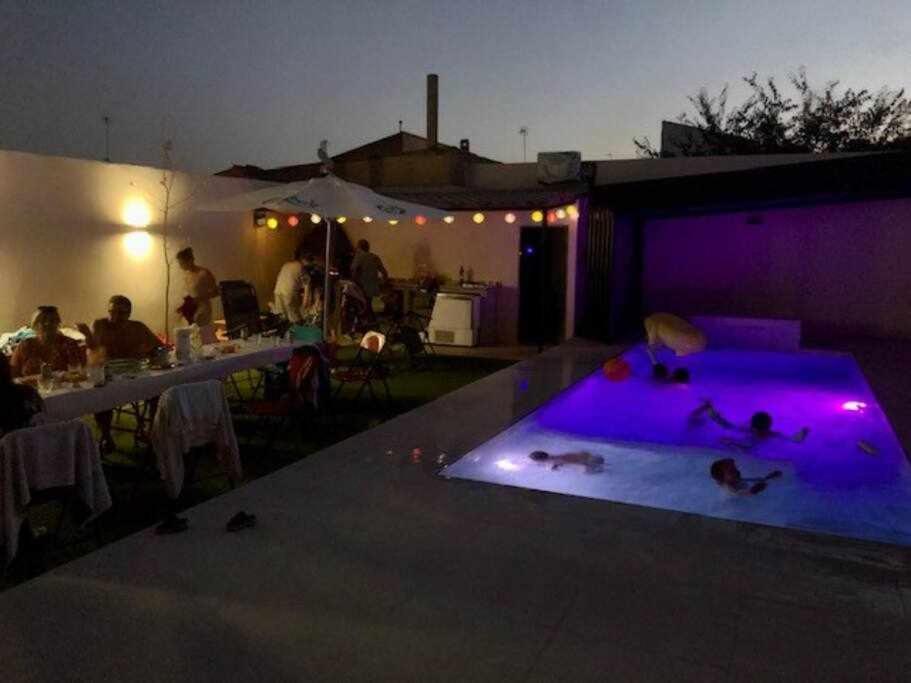 Alojamiento El Pez Casa Con Piscina Climatizada Villafranca de los Caballeros Exteriér fotografie
