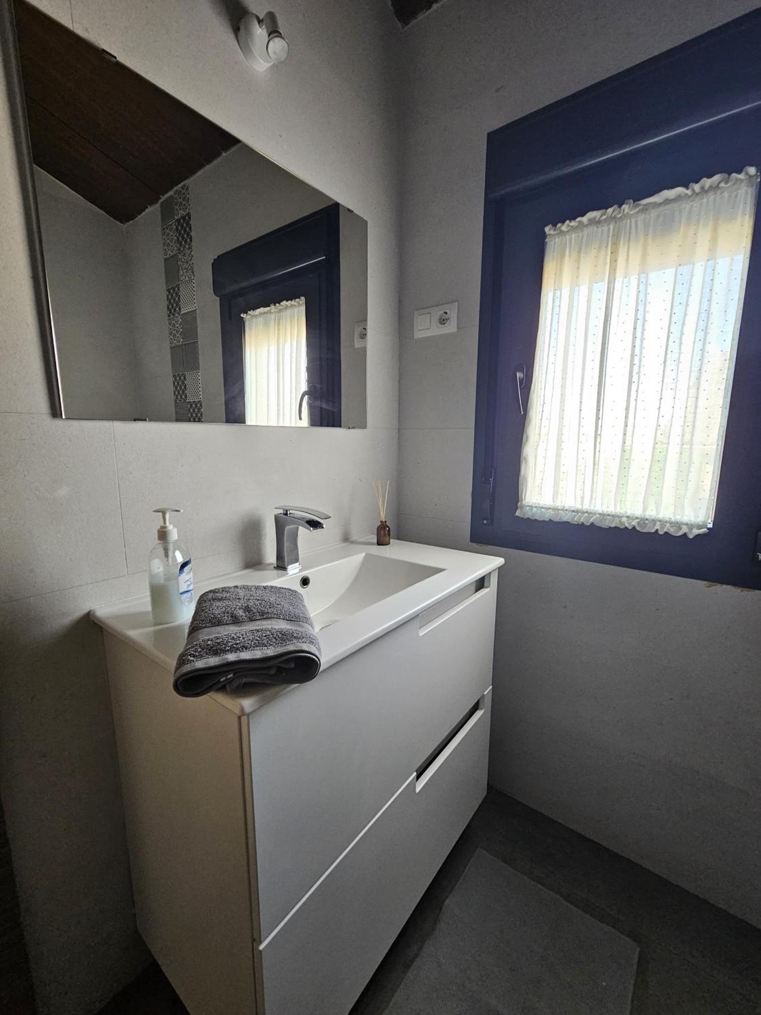 Alojamiento El Pez Casa Con Piscina Climatizada Villafranca de los Caballeros Exteriér fotografie
